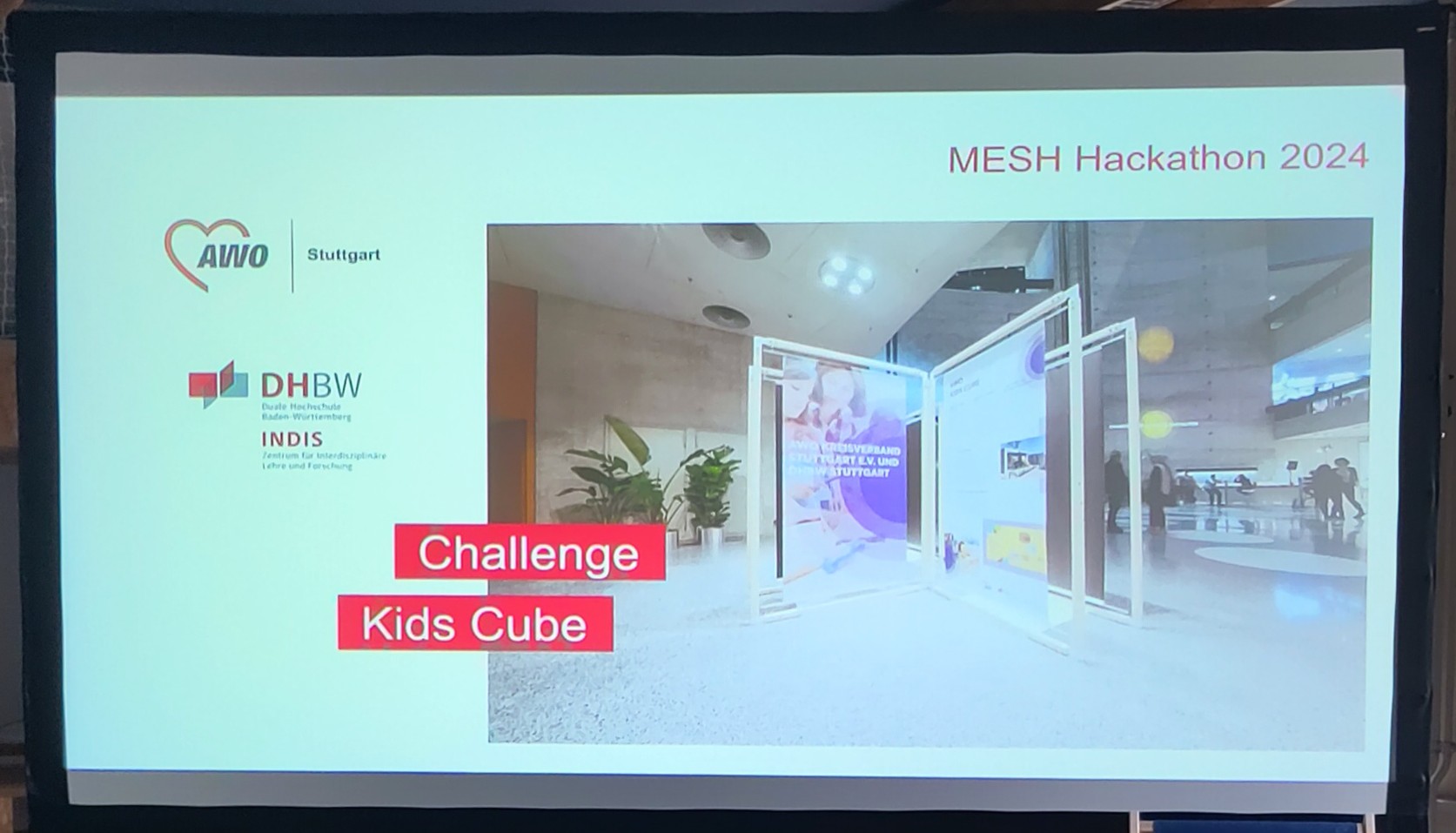 Einleitungsbild AWO Kids Cube Projekt beim MESH Hackathon 2024 erfolgreich