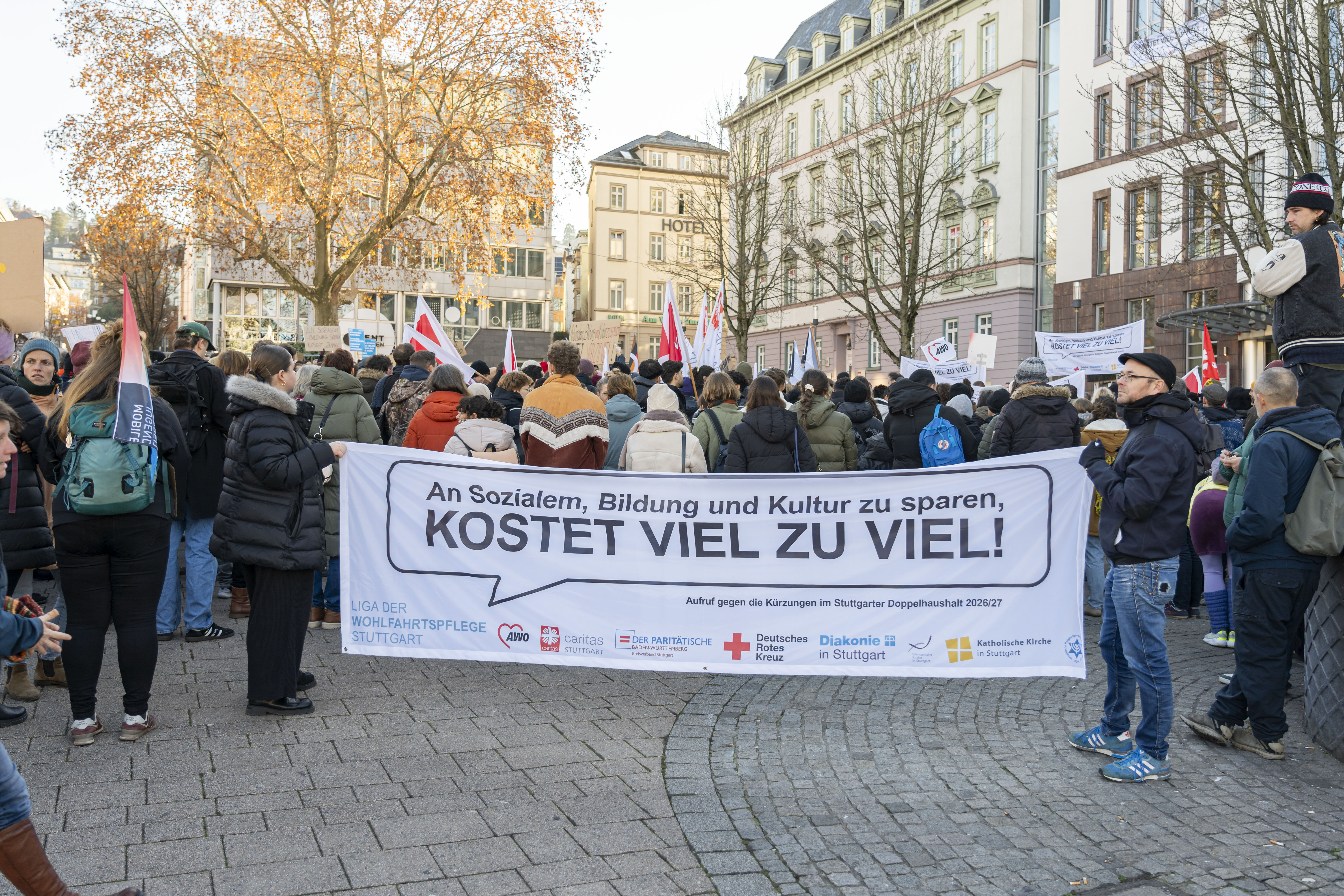 Kundgebung gegen die geplanten Kürzungen im Stuttgarter Doppelhaushalt am 15.12.2025