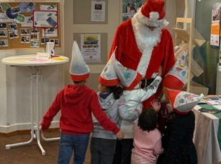 Die Weihnachtsfeier der Gemeinschaftsunterkunft Obertürkheim